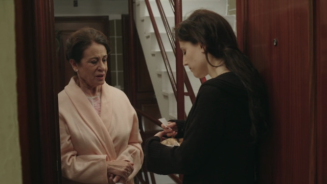 Techo y comida (2015)